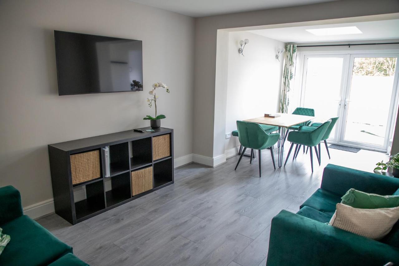 Wave Stays - Ground Floor Apartment - Outside Seating Area 克利夫利斯 外观 照片